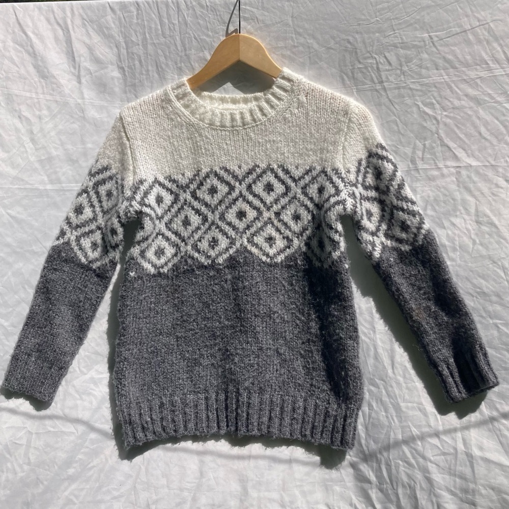 Zara Kids White And Gray Sweater, Size 9